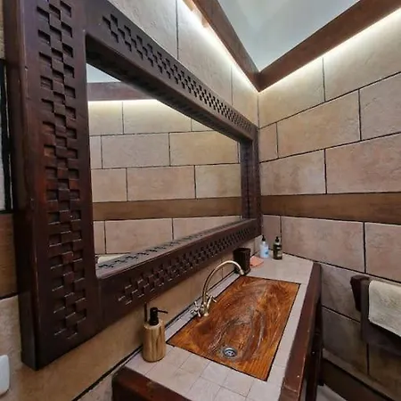 La Casa De La Fuente